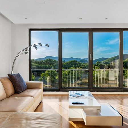 Contemporary Apartment With Rooftop Terrace In Maribor Zewnętrze zdjęcie
